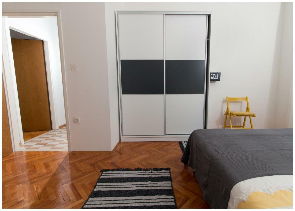 Large Apartment Between Split And Trogir Kaštela Eksteriør billede