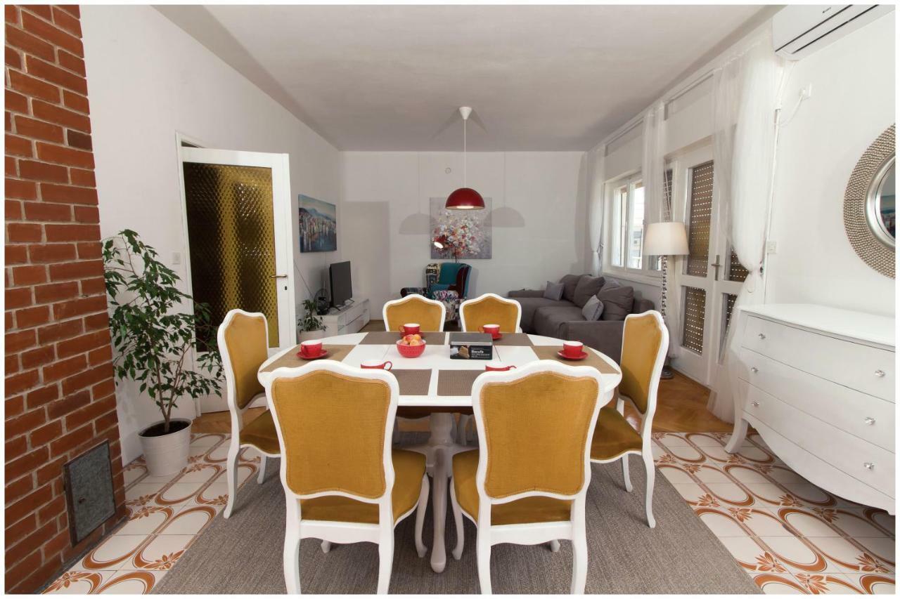 Large Apartment Between Split And Trogir Kaštela Eksteriør billede